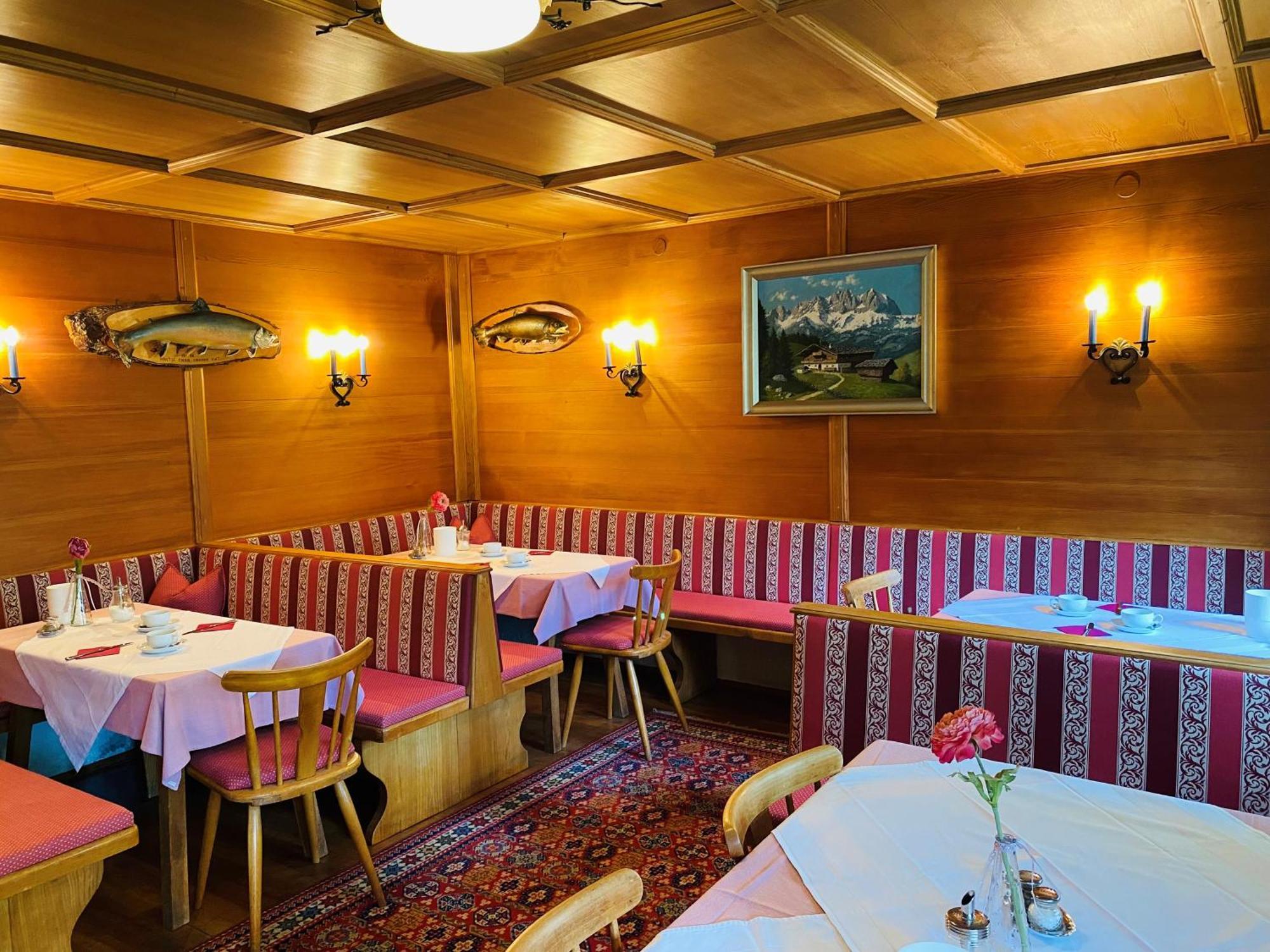 Pension Rainhof Kitzbuhel Exterior photo